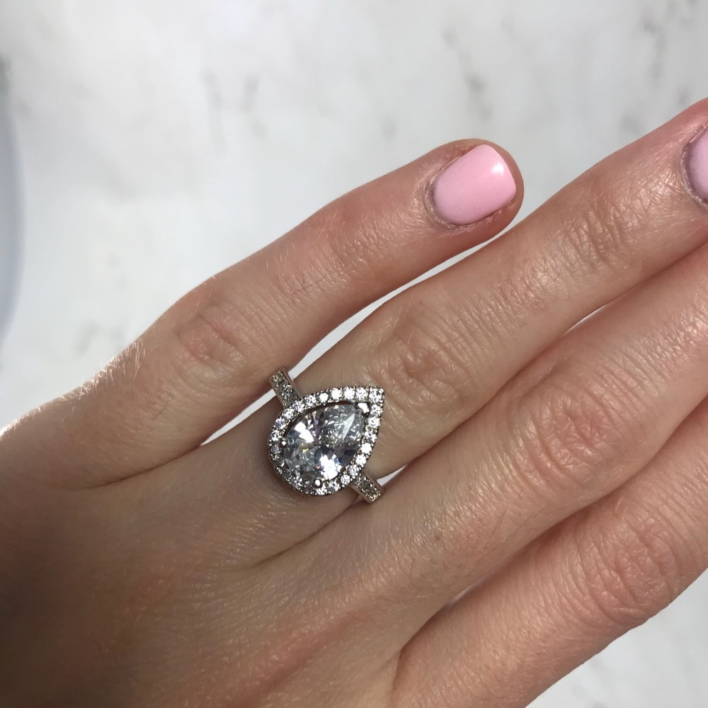 Price drop! 3 Carat Pear Ring